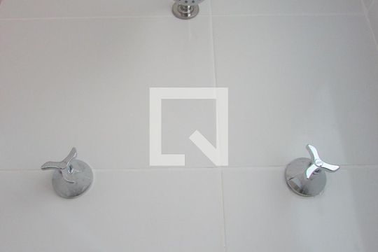 Banheiro de apartamento à venda com 2 quartos, 44m² em Campo Grande, Rio de Janeiro