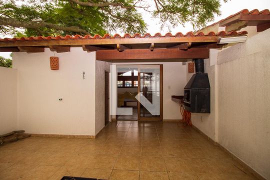 Terraço de casa para alugar com 3 quartos, 230m² em Espirito Santo, Porto Alegre