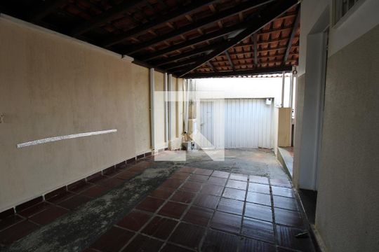 Garagem de casa à venda com 3 quartos, 176m² em Parque Imperador, Campinas