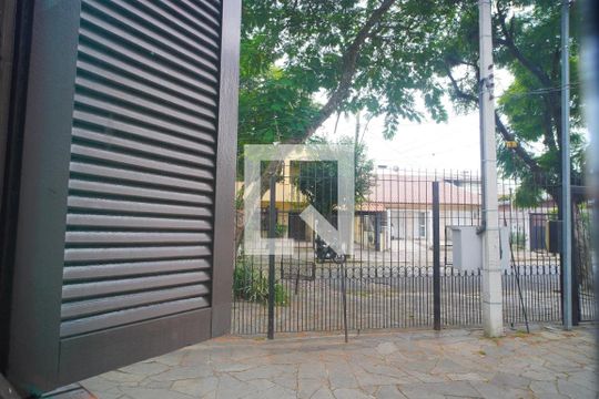 Quarto 1 - Vista de casa à venda com 5 quartos, 360m² em Jardim Itu, Porto Alegre