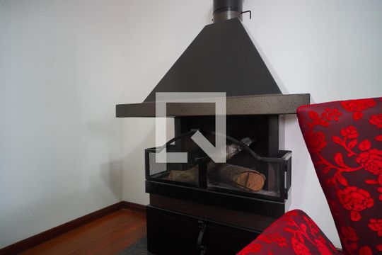 Sala de casa à venda com 5 quartos, 360m² em Jardim Itu, Porto Alegre