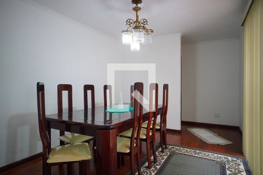 Sala de casa à venda com 5 quartos, 360m² em Jardim Itu, Porto Alegre