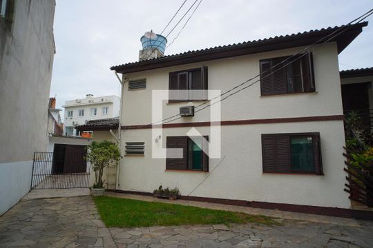 Fachada da Casa de casa à venda com 5 quartos, 360m² em Jardim Itu, Porto Alegre