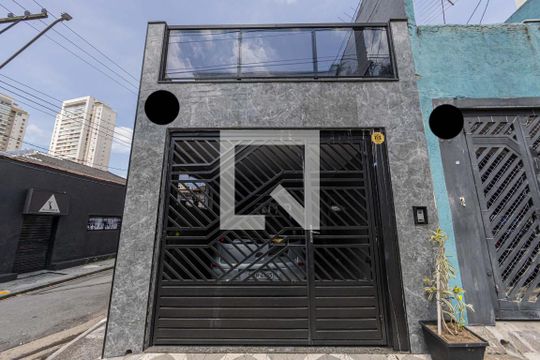 Fachada de casa à venda com 4 quartos, 175m² em Vila Gomes Cardim, São Paulo