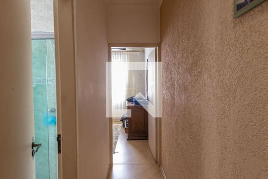 Corredor de casa à venda com 4 quartos, 175m² em Vila Gomes Cardim, São Paulo