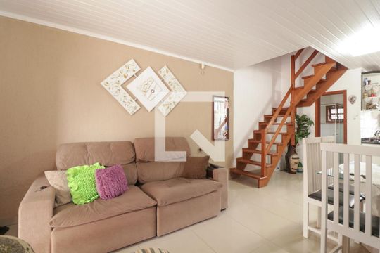Sala de casa à venda com 2 quartos, 140m² em Campo Novo, Porto Alegre