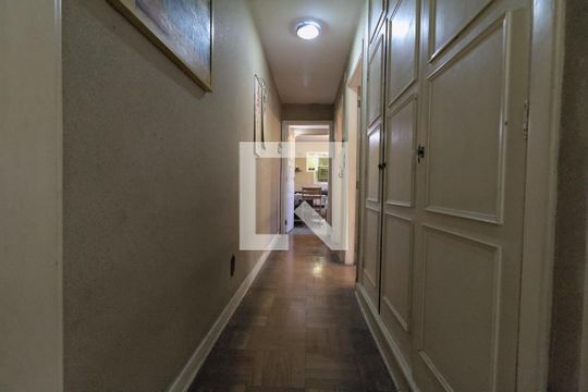 Corredor de casa para alugar com 2 quartos, 240m² em Perdizes, São Paulo