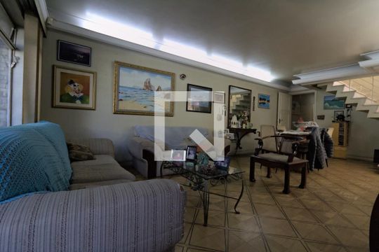Sala de casa para alugar com 2 quartos, 240m² em Perdizes, São Paulo