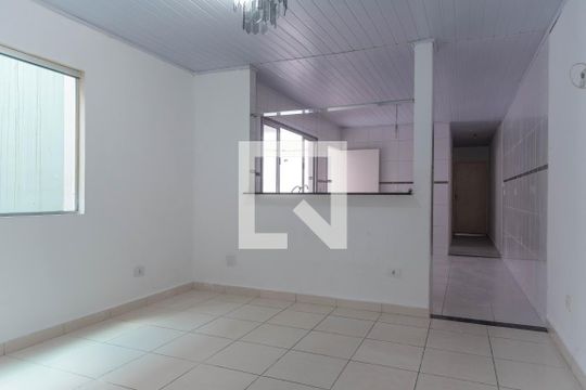 Sala de casa para alugar com 2 quartos, 130m² em Parque Continental I, Guarulhos