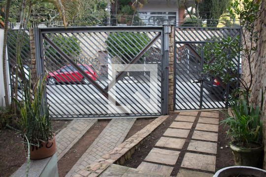 Garagem de casa à venda com 3 quartos, 400m² em Jardim Nossa Senhora do Carmo, São Paulo