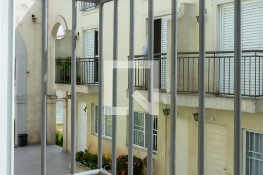 Varanda de casa de condomínio para alugar com 3 quartos, 125m² em Jardim Cristal, São Paulo