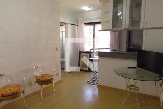 Sala/Cozinha de apartamento para alugar com 1 quarto, 38m² em Vila Suzana, São Paulo