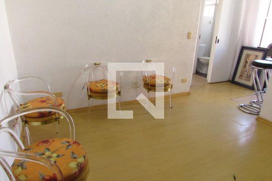 Sala/Cozinha de apartamento para alugar com 1 quarto, 38m² em Vila Suzana, São Paulo