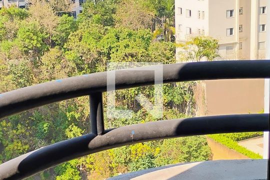 Vista do Quarto de apartamento para alugar com 1 quarto, 38m² em Vila Suzana, São Paulo