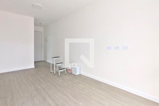 Sala de apartamento à venda com 2 quartos, 56m² em Parque Continental Ii, Guarulhos
