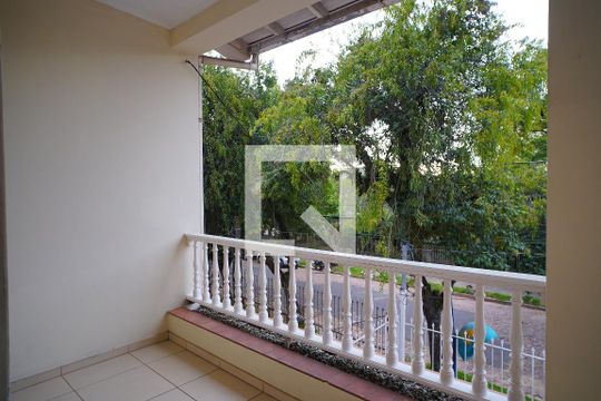 Varanda Corredor de casa à venda com 4 quartos, 314m² em Vila Jardim, Porto Alegre