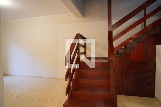 Acesso Dormitórios de casa à venda com 4 quartos, 314m² em Vila Jardim, Porto Alegre