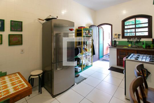 Cozinha de casa de condomínio à venda com 4 quartos, 346m² em Recreio dos Bandeirantes, Rio de Janeiro