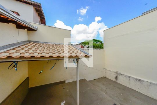 Quintal de casa à venda com 2 quartos, 119m² em Jardim Bonfim, Campinas