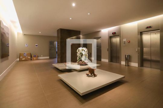 Hall Social de apartamento para alugar com 1 quarto, 35m² em Consolação, São Paulo