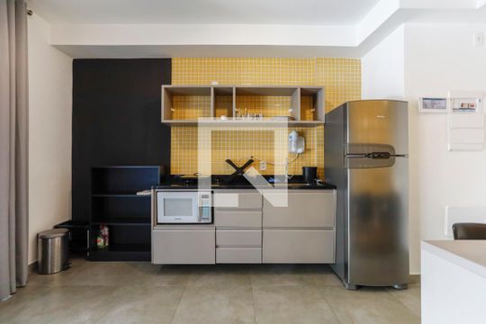 Cozinha de apartamento para alugar com 1 quarto, 35m² em Consolação, São Paulo