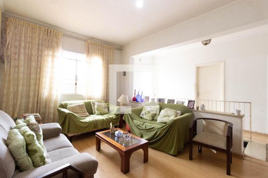 Casa à venda com 3 quartos, 250m² em Jardim Daysy, São Paulo