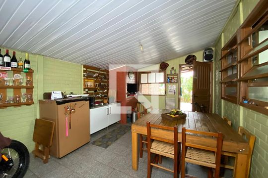 Área Externa de casa à venda com 3 quartos, 70m² em Santo Afonso, Novo Hamburgo
