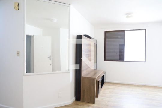 Sala de apartamento para alugar com 2 quartos, 73m² em Canasvieiras, Florianópolis