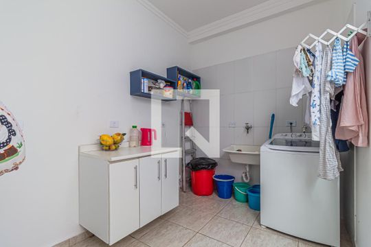 Área de Serviço de apartamento à venda com 3 quartos, 154m² em Vila Clarice, Santo André