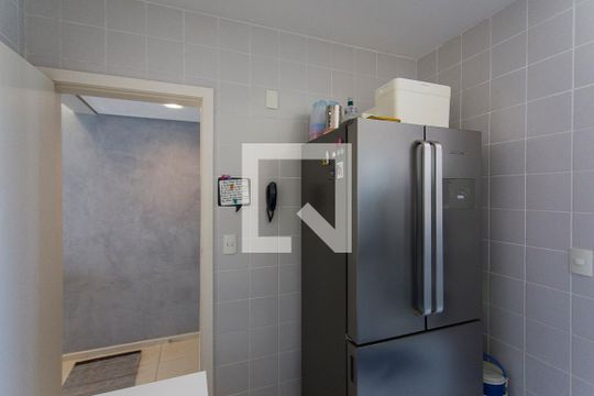 Cozinha de apartamento para alugar com 3 quartos, 89m² em Patrimônio, Uberlândia