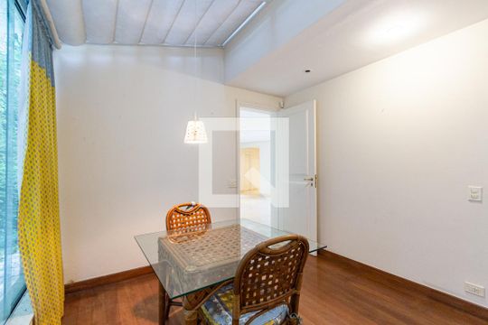 Sala de Estar de casa à venda com 4 quartos, 703m² em Vila Morumbi, São Paulo