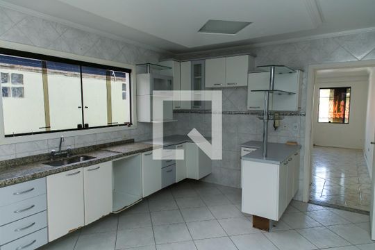 Cozinha de casa para alugar com 3 quartos, 120m² em Vila Irmãos Arnoni, São Paulo