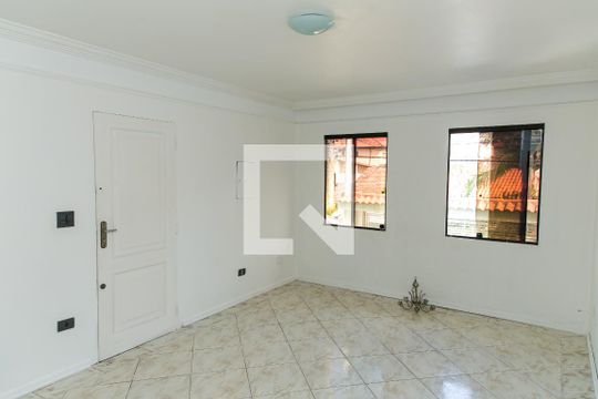 Casa para alugar com 3 quartos, 120m² em Vila Irmãos Arnoni, São Paulo