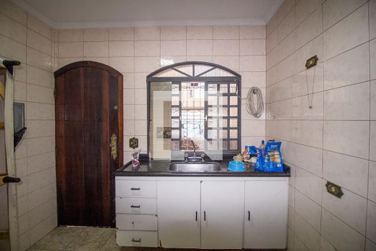 Casa 2 - Cozinha de casa para alugar com 5 quartos, 360m² em Vila Alpina, São Paulo