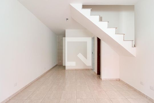 Sala de casa de condomínio à venda com 2 quartos, 75m² em Conjunto Residencial Jardim Canaã, São Paulo