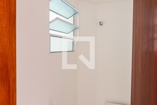 Lavabo de casa de condomínio à venda com 2 quartos, 75m² em Conjunto Residencial Jardim Canaã, São Paulo