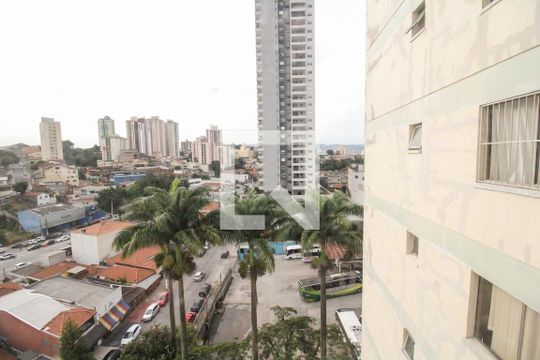 Vista Sala de apartamento para alugar com 2 quartos, 63m² em Vila Albertina, São Paulo