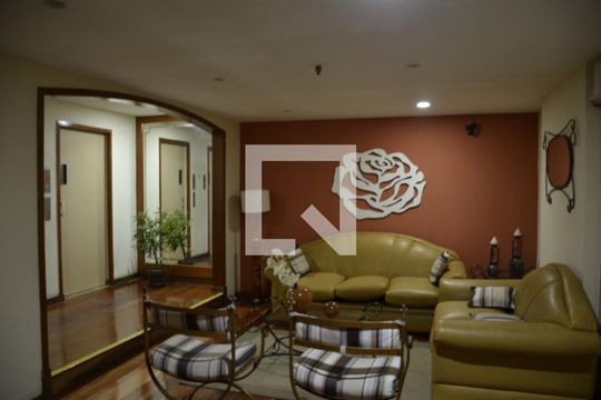 Hall social de apartamento à venda com 2 quartos, 90m² em Icaraí, Niterói