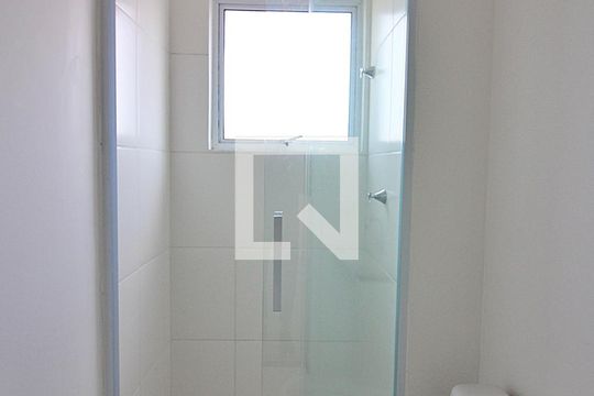 Banheiro Social de apartamento à venda com 2 quartos, 48m² em Santa Terezinha, São Bernardo do Campo
