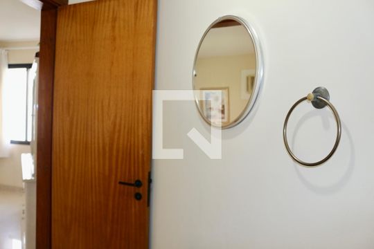 Lavabo de apartamento para alugar com 3 quartos, 139m² em Centro, Guarujá