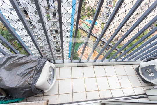 Sacada de apartamento à venda com 2 quartos, 49m² em Taboão, Diadema