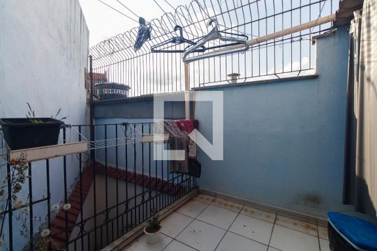 Quintal de casa à venda com 3 quartos, 230m² em Jardim Cotiana, São Paulo