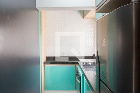 Cozinha de apartamento para alugar com 1 quarto, 37m² em Santo Amaro, São Paulo