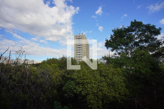 Sala -Vista  de apartamento à venda com 4 quartos, 192m² em Vila Ipiranga, Porto Alegre