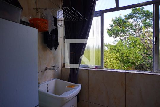 Aea de  serviço  de apartamento à venda com 4 quartos, 192m² em Vila Ipiranga, Porto Alegre