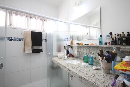Banheiro da Suíte de casa à venda com 4 quartos, 185m² em Vila Mariana, São Paulo