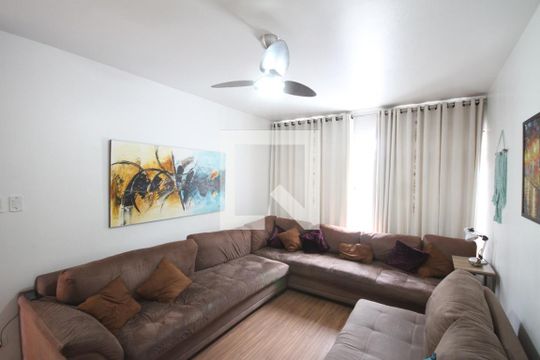 Sala de casa à venda com 4 quartos, 185m² em Vila Mariana, São Paulo
