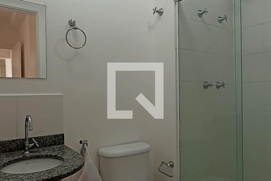 Banheiro da Suíte de apartamento à venda com 2 quartos, 57m² em Bethaville I, Barueri