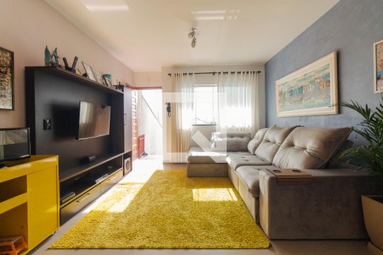 Sala de casa à venda com 3 quartos, 126m² em Vila Olinda, São Paulo