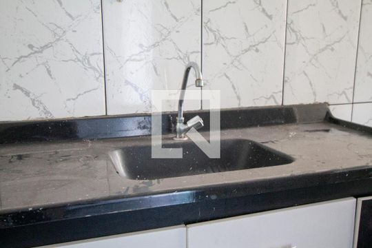 Cozinha de apartamento para alugar com 2 quartos, 54m² em Padroeira, Osasco